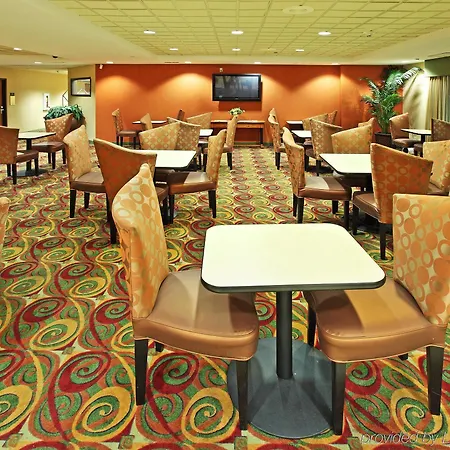 Holiday Inn Express Tyler South By Ihg 
