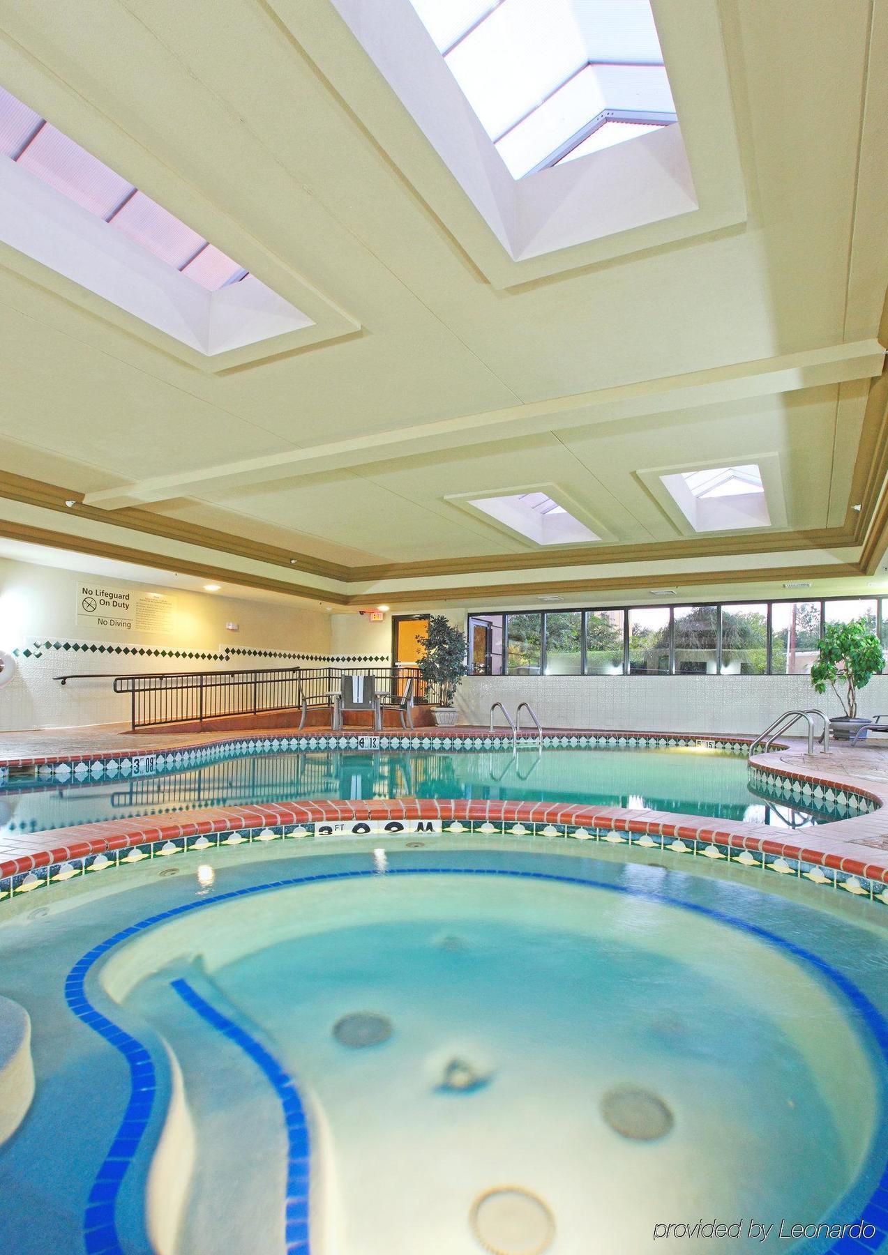 Holiday Express South By Ihg Hotel