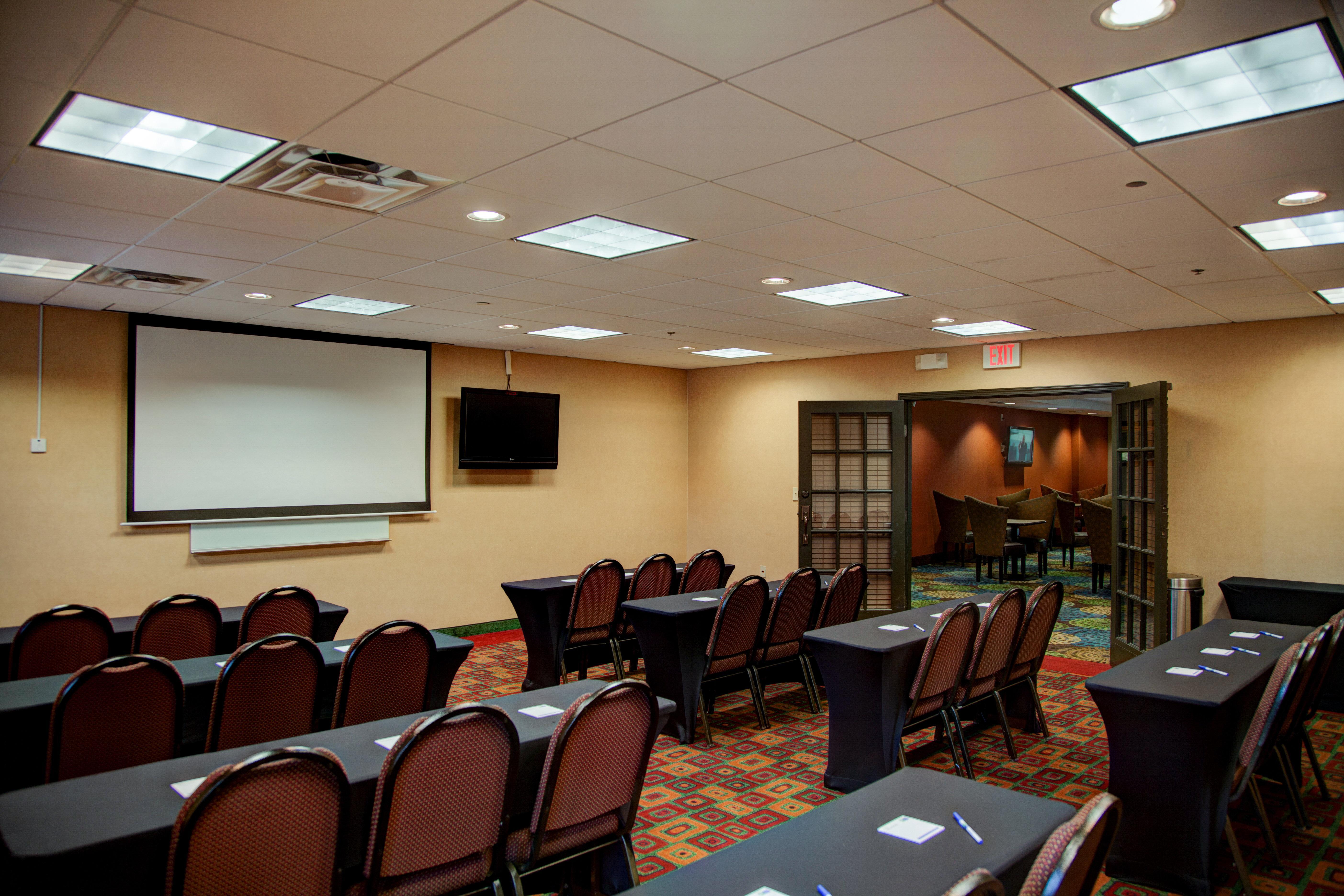 Holiday Express South By Ihg Hotel 2*